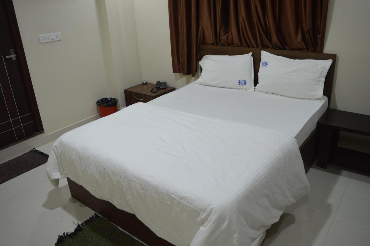 Royal Star Hotels Bangalore Esterno foto