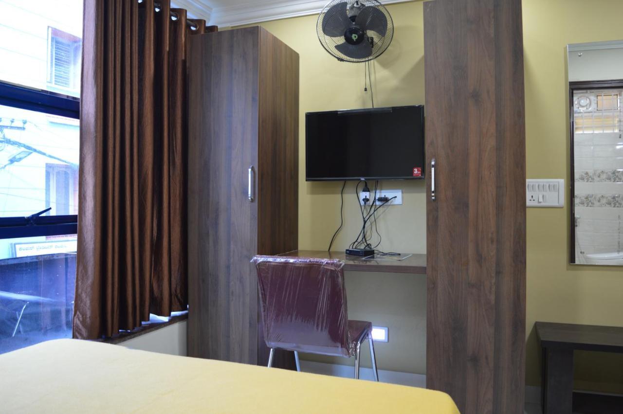 Royal Star Hotels Bangalore Esterno foto