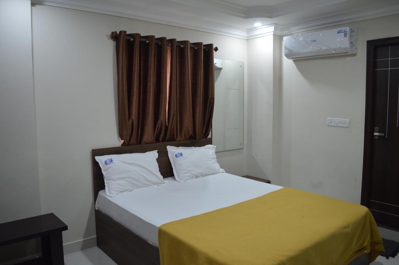 Royal Star Hotels Bangalore Esterno foto